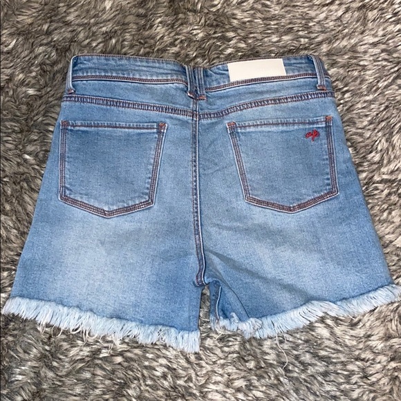 Women’s high waisted shorts NWOT - Picture 4 of 4